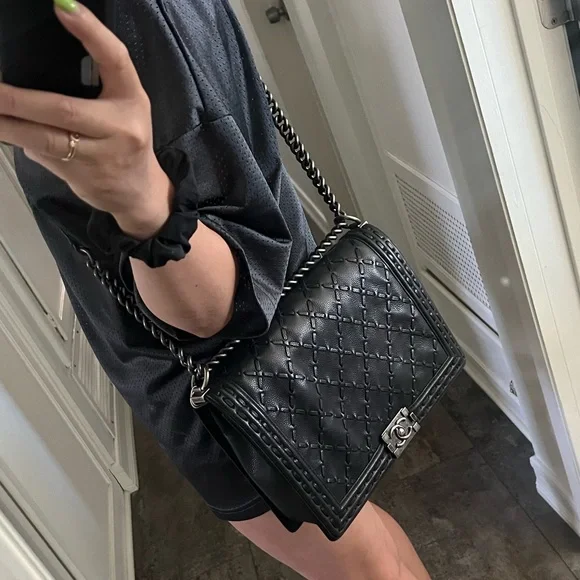 Authentic Large Paris-Dallas Chanel Whipstitch Boy Flap Bag - Picture 11 of 16